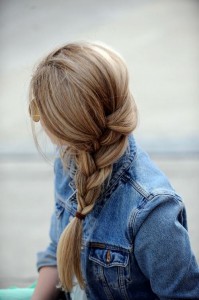 Cute hairstyle you can do in 10 minutes